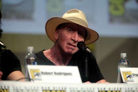 Une plainte réclamant un million de dollars vise l'auteur Frank Miller