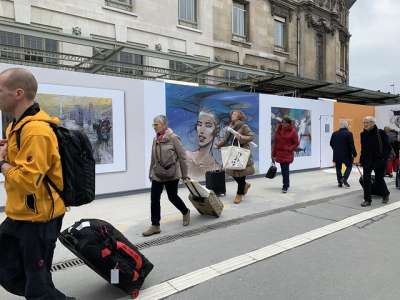 Enki Bilal expose Gare de Lyon des estampes illustrant la Beauté