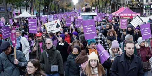 Des dizaines de rassemblements contre les violences faites aux femmes en plein procès des viols de Mazan