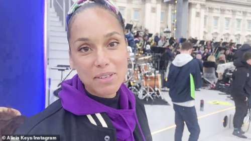 Alicia Keys dit que la reine a « personnellement » demandé « chaque chanson » qu’elle a interprétée lors de son jubilé de platine