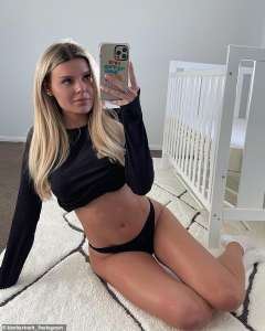 La star de Love Island AU, Kim Hartnett, montre son corps incroyable une semaine après l’accouchement