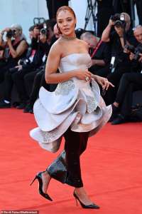 Festival du film de Venise 2022 : Tessa Thompson fait une déclaration de style avant-gardiste lors de la première de White Noise