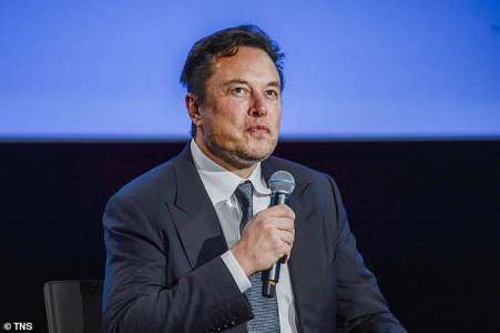 Elon Musk dit que les actions de Twitter étaient la “définition de l’ingérence électorale”