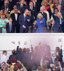 Bravo à maman !  Les enfants de Camilla Tom Parker Bowles et Laura Lopes au concert de Coronation