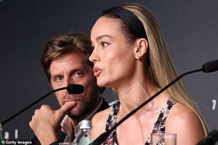 Moment gênant Brie Larson dit qu’elle ne sait pas si elle regardera le film de Johnny Depp en ouverture de Cannes