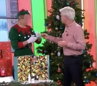 Phillip Schofield boit du whisky avec son jeune amant ce matin dans un clip refait surface