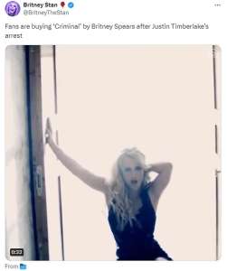 Les fans de Britney Spears réagissent à l’arrestation de Justin Timberlake pour CFA alors qu’ils tentent de faire remonter sa chanson de 2011, Criminal, dans les charts