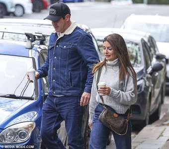 Ada Nicodemou et James Stewart, de Home and Away, semblent très amoureux alors qu’ils sortent prendre un café alors qu’on prétend qu’ils sont « sur le point d’emménager ensemble »