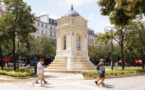 À Paris, la fontaine des Innocents retrouve son eau à temps pour les JO et la canicule