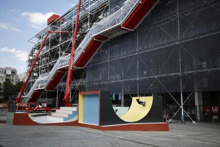 Nouvelle œuvre d'art dédiée au skate au Centre Pompidou, la Cycloïde Piazza