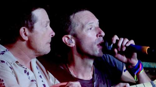 Coldplay invite l’acteur Michael J. Fox pour un bœuf sur la scène de Glastonbury