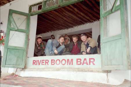 La bande-annonce de Riverboom, documentaire sur un voyage insensé en Afghanistan