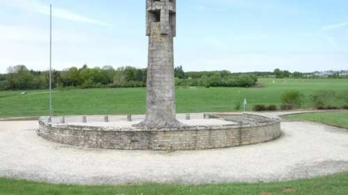Le monument de la Résistance bretonne dégradé par Les Soulèvements de la Terre