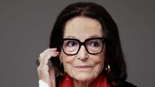  «Nana Mouskouri à 90 ans: un hommage en chansons à sa voix légendaire»