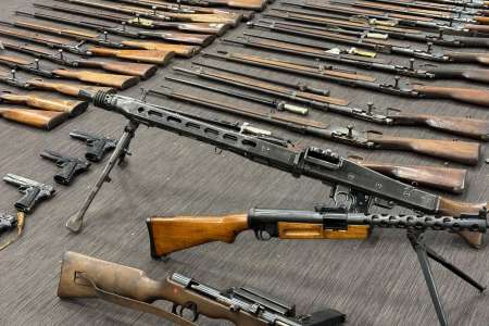 Fusils Mauser, mitraillettes et pistolets : les «trésors» de la campagne d'abandon d'armes finiront au musée