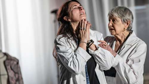 Théâtre : dans Lacrima, Maud Le Grévellec se révèle magistrale et bouleversante