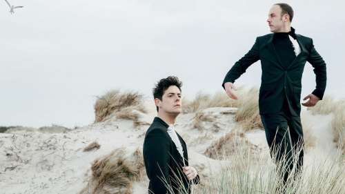 Johnny Rasse et Jean Boucault, de drôles d'oiseaux au Mont-Saint-Michel