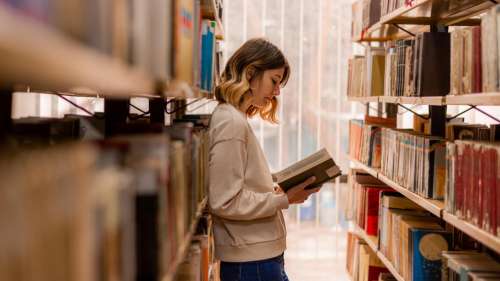 Notre sélection des livres poches à emporter en vacances cet été