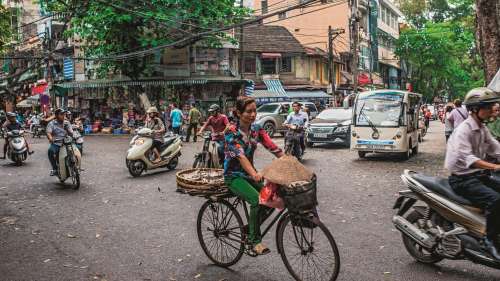 Les carnets de voyage de Douglas Kennedy au Vietnam: épisode 4, les transformations d'Hanoï, l'ancienne prison rouge du monde