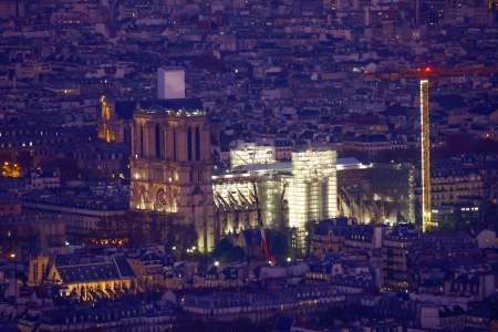 Notre-Dame de Paris: cinq artistes en lice pour imaginer le nouveau mobilier liturgique