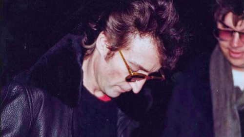 Le disque dédicacé par John Lennon à son tueur le jour de sa mort, vendu aux enchères