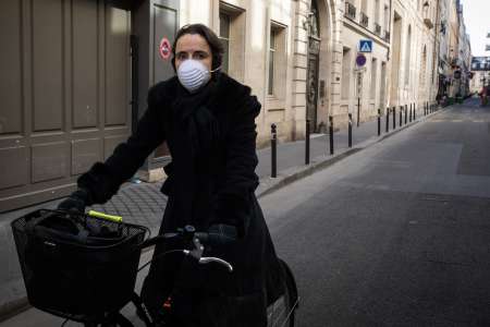 «Le confinement, ce n'était pas fait pour toi» : la lettre d'Amélie Nothomb à son père décédé