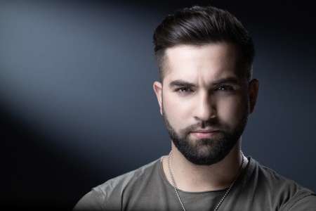 Affaire Kendji Girac : le chanteur, victime d’un tir, a fait feu lui-même