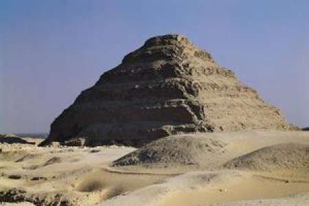 Égypte: la tombe d’un dignitaire datant de plus de 4 400 ans découverte à Saqqara