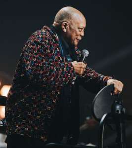 À 86 ans, la légende Quincy Jones offre un concert historique à l’AccorHotelsArena