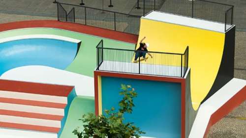 JO Paris 2024: la Cycloïde Piazza» de Raphaël Zarka, une sculpture «skatable»