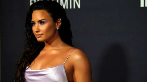 Après son overdose, la chanteuse Demi Lovato est «réveillée et consciente»