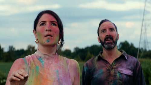 Critique de Sketch : Tony Hale et D’Arcy Carden se laissent aller dans une aventure formidable et adaptée aux enfants