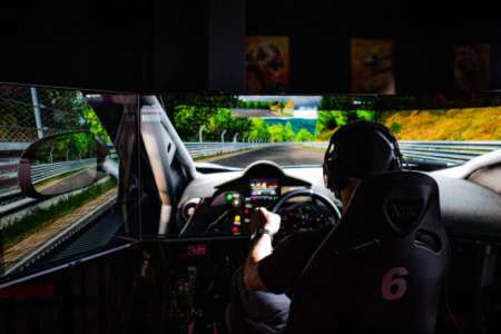 Comment s’améliorer en Sim Racing : un guide étape par étape