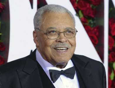 James Earl Jones, acteur légendaire connu pour sa voix emblématique, décède à 93 ans – National