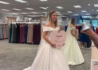 Jana Duggar enfreint le code vestimentaire familial dans une vidéo de robe de mariée