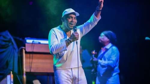 Frankie Beverly, chanteur soul et leader du groupe The Maze, est décédé à 77 ans