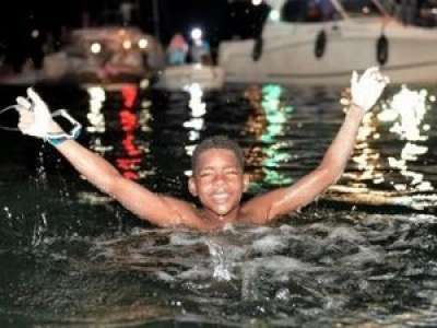 L'incroyable exploit de Christophe Maleau, 12 ans, qui a parcouru 40 kilomètres à la nage pour Octobre Rose