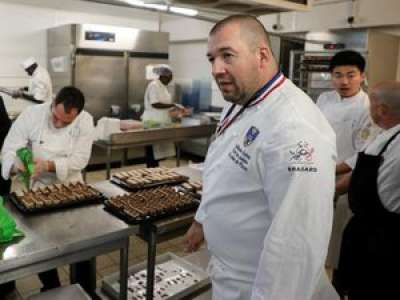 Foie gras et reine d'Angleterre, le chef cuisinier de l'Elysée livre les secrets des repas présidentiels