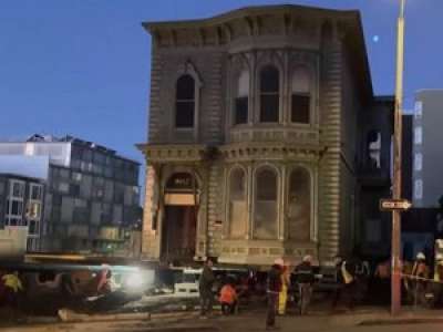 VIDÉO. À San Francisco, le déplacement spectaculaire d'une maison victorienne sur plusieurs rues