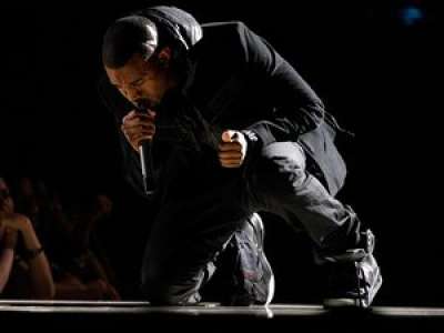 Des baskets du rappeur Kanye West vendues 1,8 million de dollars, un nouveau record