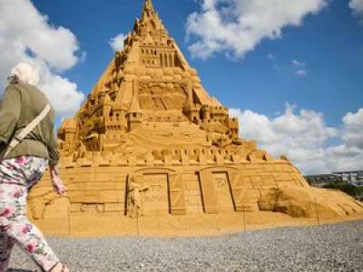 VIDEO. Au Danemark, les images folles du plus haut château de sable du monde