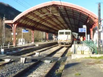 Le train historique a fait étape en gare de Foix