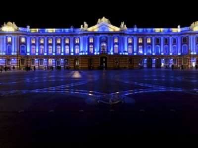 Toulouse : pourquoi le Capitole est illuminé en bleu