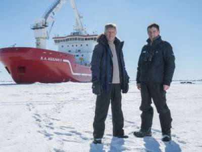 Découverte de l'épave de l'Endurance d'Ernest Shackleton au large de l'Antarctique, brisé par les glaces en 1915