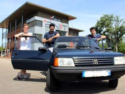 Tarbes : Trois étudiants partent pour 10000 km au volant d'une 205 sauvée de la casse