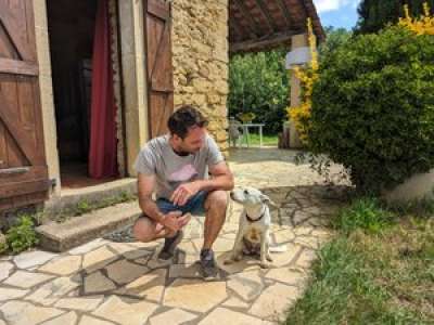 VIDEO. A la frontière avec l’Ariège, Jean-Christophe souhaite rénover l’ancien café de ses grands-parents pour y fabriquer des jus exotiques