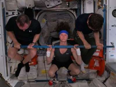 JO de Paris 2024 : lancé du poids, haltérophilie et gym artistique en apesanteur… Quand les astronautes de l’ISS font leurs Jeux Olympiques