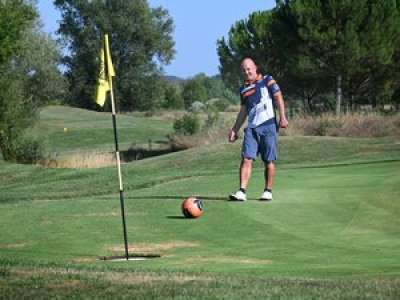 On a testé le footgolf à Albi : quand le ballon rond s’invite sur le green