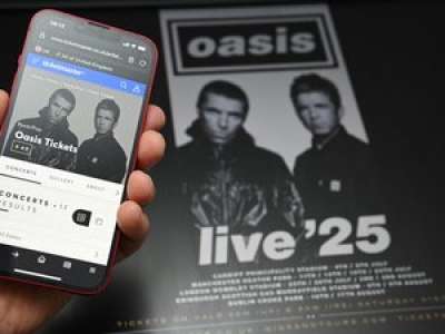 Engouement sans précédent pour la tournée de retour du groupe Oasis, la vente de tickets perturbée par des bugs en masse