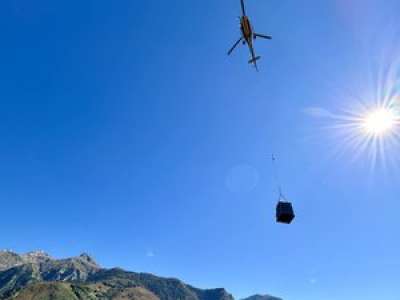 VIDEO. Pyrénées : à cause des inondations, la transhumance des abeilles se fait… en hélicoptère !